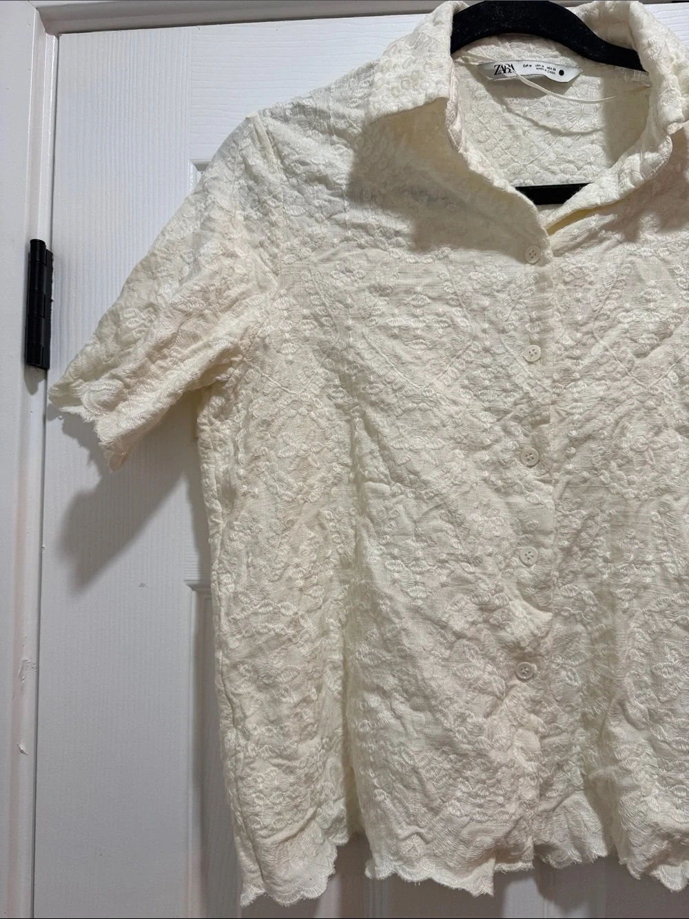 Zara Scallop Detail Button Down Blouse Embroidered Size Medium
